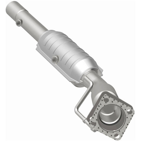 MagnaFlow Direct Fit Catalytic Converter 06-08 Volkswagen Jetta/Rabbit 2.5L (49 State) - 24320
