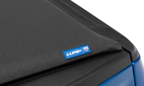 Lund 00-04 Dodge Dakota (5ft. Bed) Genesis Elite Roll Up Tonneau Cover - Black - 96862