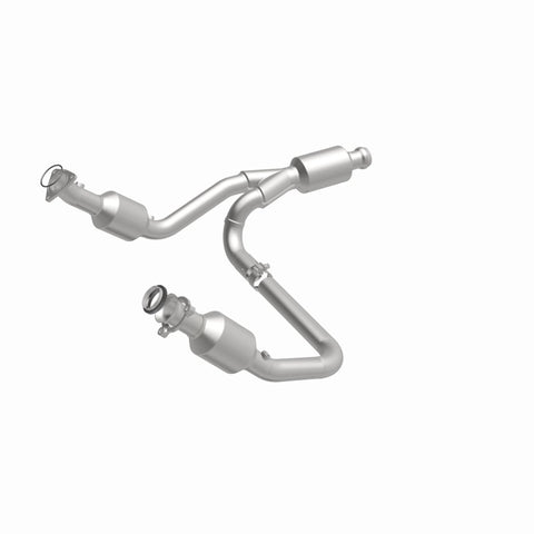 MagnaFlow 14-15 Chevrolet Silverado 1500 5.3L Direct-Fit Catalytic Converter - 5582642