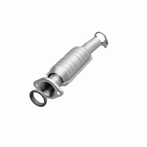 MagnaFlow Direct Fit Catalytic Converter 04-06 Toyota Sienna 3.3L AWD Rear - 24158