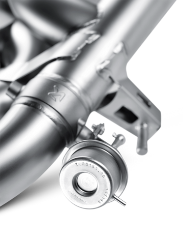 Akrapovic 10-14 AMG SLS Coupe/Roadster Evolution Line Cat Back (Titanium) w/ Carbon Tips - S-MESLSAMG/1