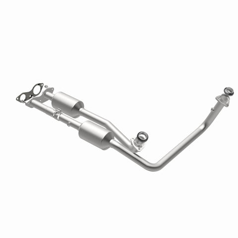 MagnaFlow Direct Fit Catalytic Converter California Grade 96-00 GM Tahoe/Yukon/Escalade 5.7L - 4451453