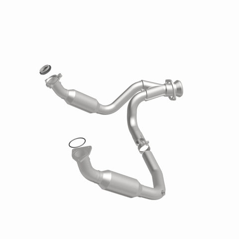 MagnaFlow Direct Fit Catalytic Converter 2007-2008 Cadillac Escalade 6.2L - 5451631