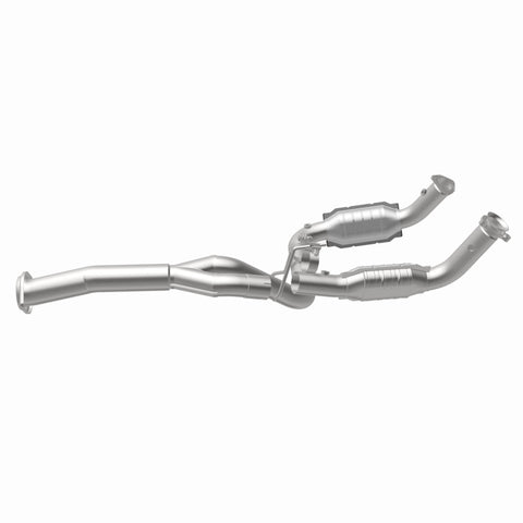 MagnaFlow Conv Direct Fit 11-16 Chevrolet Silverado 2500HD/3500HD / GMC Sierra 2500HD/3500HD - 21-252