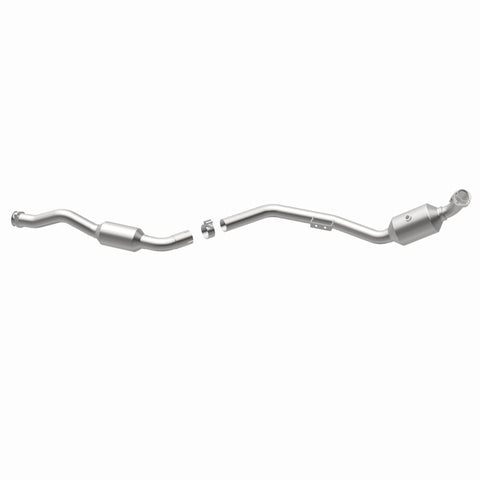 MagnaFlow Direct Fit Catalytic Converter OEM 2007 Mercedes-Benz E350 Underbody - 67.5in Length - 5411665
