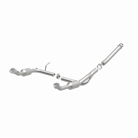 MagnaFlow Direct Fit Catalytic Converter OEM 2004-2005 Ford Explorer/Mercury Mountaineer Underbody - 4551013
