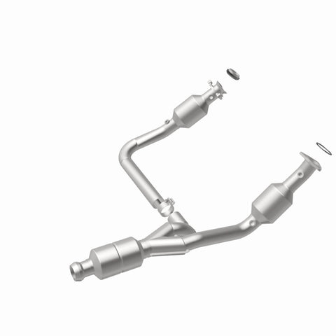 MagnaFlow Conv Direct Fit 14-16 GMC Sierra 1500 V6 4.3L - 52642