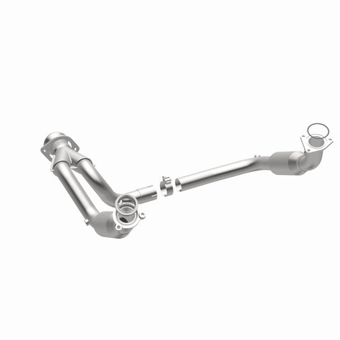 MagnaFlow Direct Fit Catalytic Converter 2007-2008 Cadillac Escalade 6.2L - 5451631