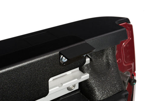 UnderCover 05-15 Toyota Tacoma 5ft SE Bed Cover - Black Textured (Req Factory Deck Rails) - UC4056