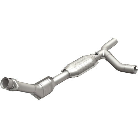 MagnaFlow Direct Fit Catalytic Converter 00-03 Ford Van 4.2L OEM - 49426