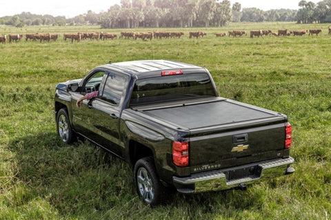 Roll-N-Lock 09-17 Dodge Ram 1500 XSB 67in M-Series Retractable Tonneau Cover - LG447M