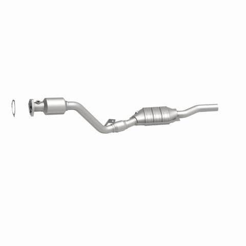 MagnaFlow Direct Fit Catalytic Converter 03 Volkswagen Passat 2.8L - 51964
