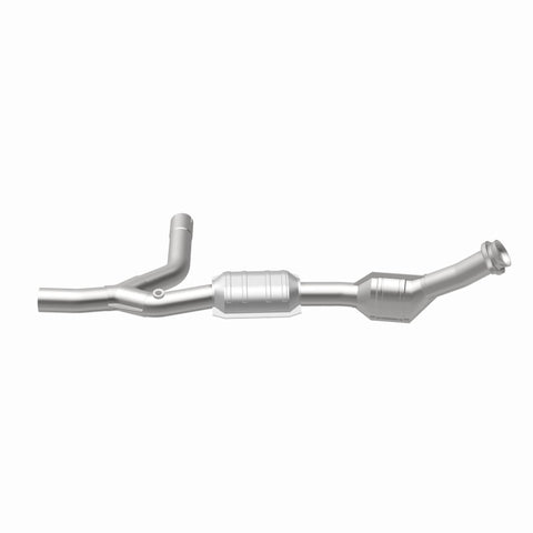 MagnaFlow Direct Fit Catalytic Converter 97-00 Ford Vans 4.2L - 447180