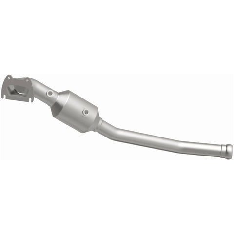 MagnaFlow Direct Fit Catalytic Conv 13-18 Dodge Durango 3.6L V6 / 13-18 Jeep Grand Cherokee 3.6L V6 - 21-251