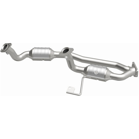 MagnaFlow Direct Fit Catalytic Converter 01-03 Windstar 3.8 OEM - 49624