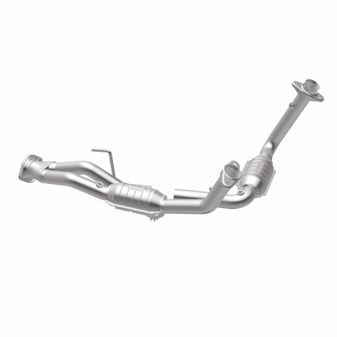MagnaFlow Direct Fit Catalytic Converter 07-08 Jeep G/C OEM - 49444