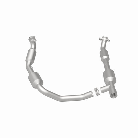 MagnaFlow Direct Fit Catalytic Converter 05-06 Ford E-350 Super Duty 5.4L - 5481439