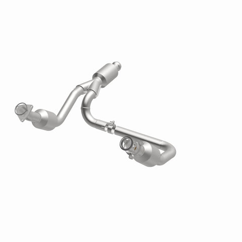 MagnaFlow 14-15 Chevrolet Silverado 1500 Underbody 4.3L / 5.3L Direct-Fit Catalytic Converter - 280424