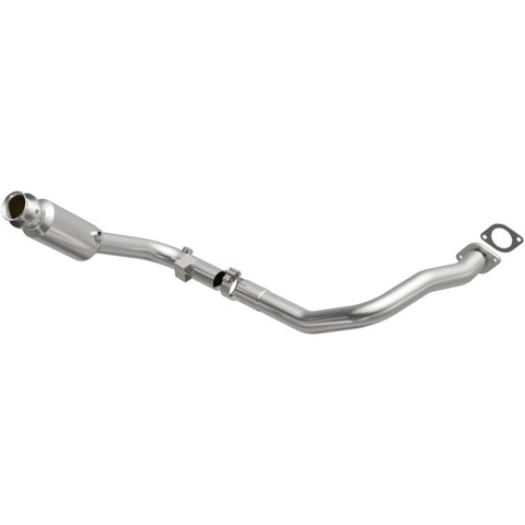 MagnaFlow Direct Fit Catalytic Converter 10-13 Land Rover LR4 V8 5.0L OEM Underbody - 21-532