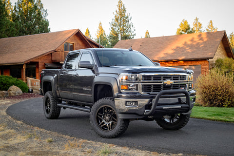 Lund 11-17 Chevy Silverado 2500 Bull Bar w/Light & Wiring - Black - 47121203