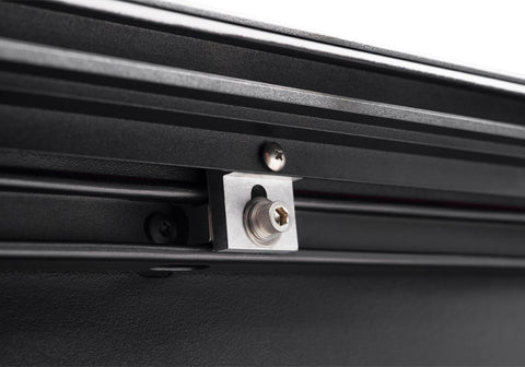 Roll-N-Lock 16-18 Toyota Tacoma Access Cab/Double Cab LB 73-11/16in M-Series Tonneau Cover - LG531M
