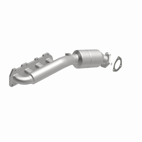 MagnaFlow Direct Fit Catalytic Converter 02-04 VW Passat 4.0L - 51197