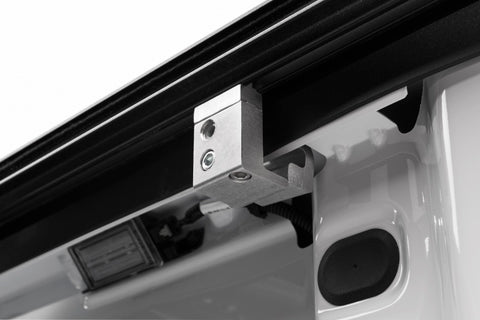 Retrax 04-08 Ford F-150 Super Crew/Super Cab (5.5ft. Bed) Retrax IX - 30311