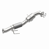 MagnaFlow Direct Fit Catalytic Converter 16-17 Ford Focus 2.3L Underbody - 21-427