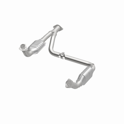 MagnaFlow Direct Fit Catalytic Converter 00-01Tahoe/Yukon V8 5.7L - 93603