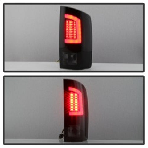 Spyder 02-06 Dodge Ram 1500 V3 Light Bar LED Tail Light - Blk Smoke (ALT-YD-DRAM02V3-LBLED-BSM) - 5084125