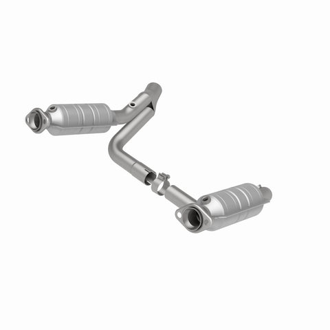 MagnaFlow Direct Fit Catalytic Converter Raider 2006 8 4.7L - 24398