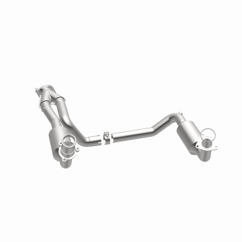 MagnaFlow Conv Direct Fit OEM 2005 GMC Sierra/Chevrolet Silverado 1500/Cadillac Escalade Underbody - 4551419