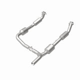 MagnaFlow Direct Fit Catalytic Converter OEM 07-08 Ford E-150 - 5582640
