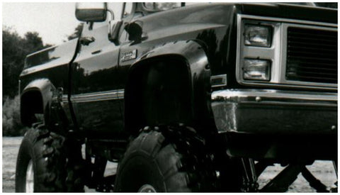 Bushwacker 75-80 Chevy K10 Suburban Cutout Style Flares 2pc - Black - 40004-11