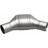 MagnaFlow Universal Catalytic Converter 2.5 Angled In/Out - 91086