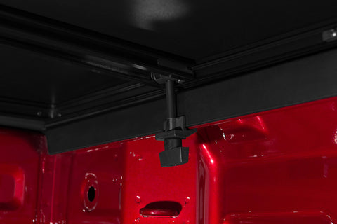 Lund 19-23 RAM 1500 (5.5ft Bed w/o RamBox Cargo Mgmt) Genesis Elite Tri-Fold Tonneau Cover - Black - 958165