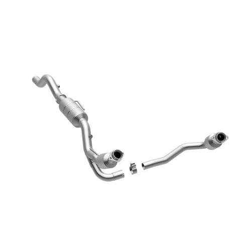 MagnaFlow Direct Fit Catalytic Converter 02-03 Dodge Durango 5.9L - 51351