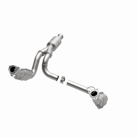 MagnaFlow Direct Fit Catalytic Converter 10-13 GMC Sierra 1500 V6 4.3L - 5481578