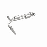 MagnaFlow Converter Direct Fit California Grade 96-00 GM Tahoe/Yukon/Escalade 5.7L - 4451453