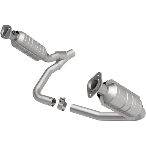 MagnaFlow Direct Fit Catalytic Conv 05-06 Dodge Dakota/2006 Mitsubishi Raider 3.7L Y-Pipe Assembly - 49462