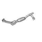 MagnaFlow Direct Fit Catalytic Converter 99-02 Expedition 5.4L 4wd - 93128