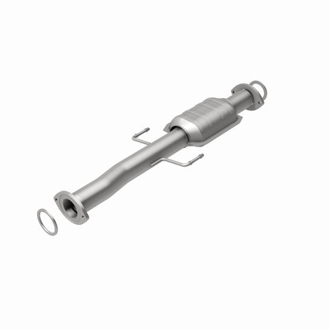 MagnaFlow Direct Fit Catalytic Converter 01-04 Toyota Tacoma 2.4L Rear - 51453