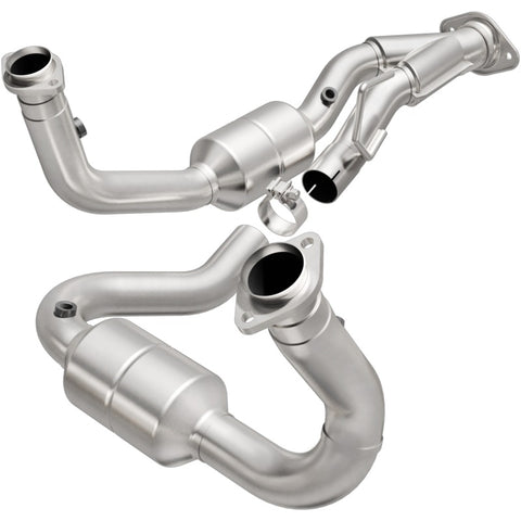 MagnaFlow Direct Fit Catalytic Converter 05-06 Gr Cherokee 4.7 OEM - 49686