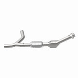 MagnaFlow Direct Fit Catalytic Converter 00-04 Ford E150 4.6L Passenger Side - 51692