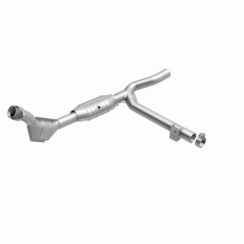 MagnaFlow Direct Fit Catalytic Converter 99-00 Ford F-150 4.2L 50S - 447142