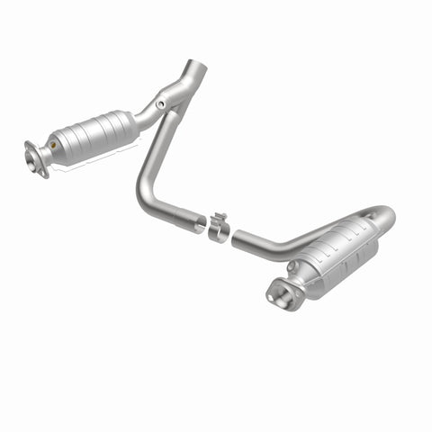 MagnaFlow Direct Fit Catalytic Converter 05-07 Dodge Durango 3.7L/4.7L - 49832