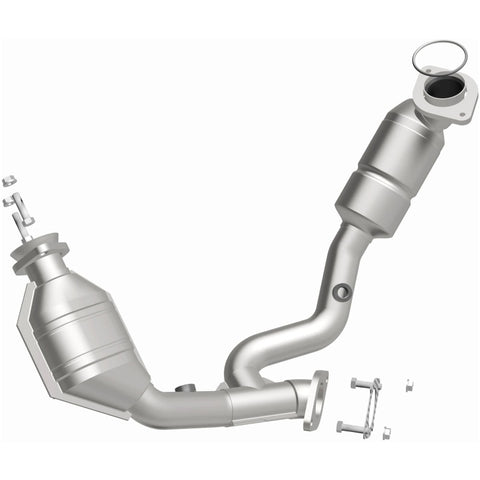 MagnaFlow Direct Fit Catalytic Converter 00-03 Ford Taurus 3.0L fron - 444226