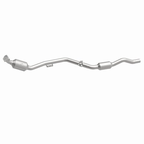 MagnaFlow Direct Fit Catalytic Converter OEM 2007 Mercedes-Benz E350 Underbody - 69.125in Length - 5411666