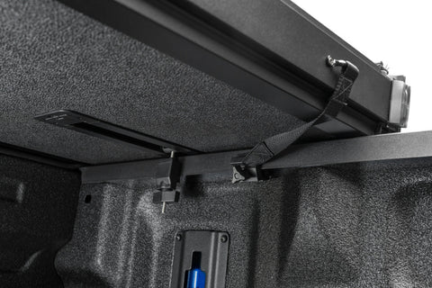 Extang 05-21 Nissan Frontier w/Factory Side Bed Rail Caps (6ft. 1in. Bed) Solid Fold ALX - 88995