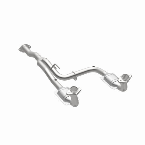 MagnaFlow Direct Fit Catalytic Converter 07 Jeep Liberty 3.7L - 23957